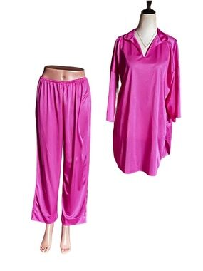 Women’s Medium ~ Hot Pink ~ Vintage (70’s) ~ USA ~ Satin ~ Pajamas Set